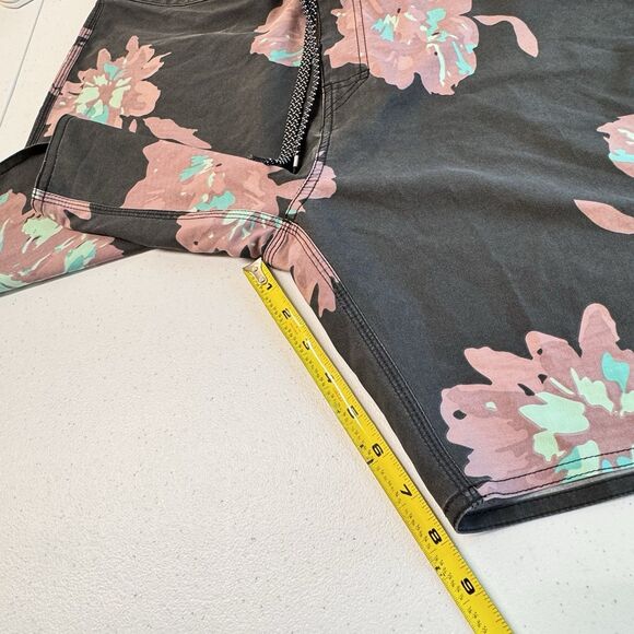 RIP CURL Sz 36 Mens Mirage Connor Flyer 19" Board Shorts Swim Trunks Floral - Picture 8 of 11